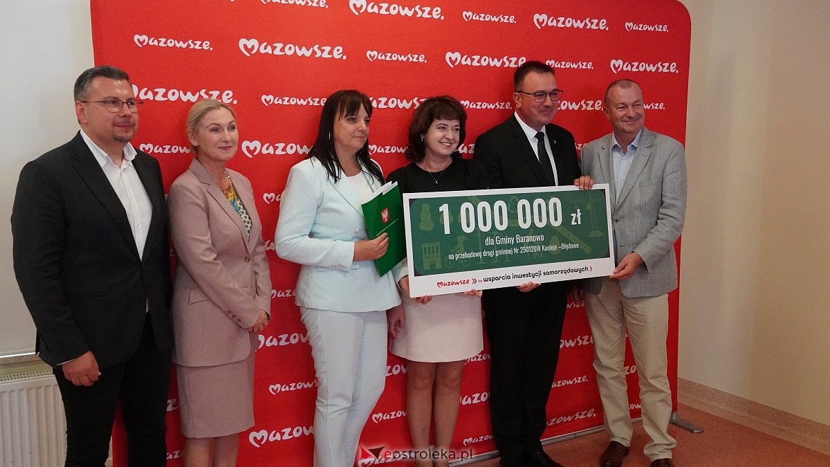 Podpisanie umów w ramach projektu Mazowsze pomaga [16.07.2026] - zdjęcie #26 - eOstroleka.pl