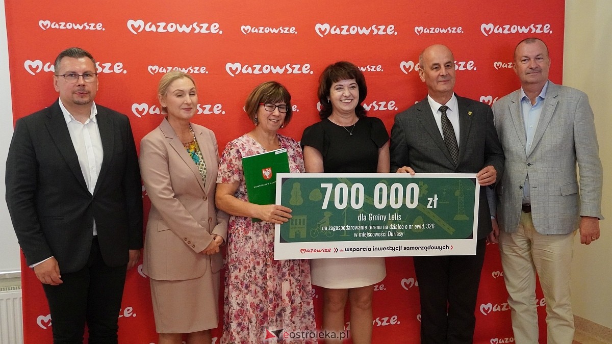 Podpisanie umów w ramach projektu Mazowsze pomaga [16.07.2026] - zdjęcie #16 - eOstroleka.pl