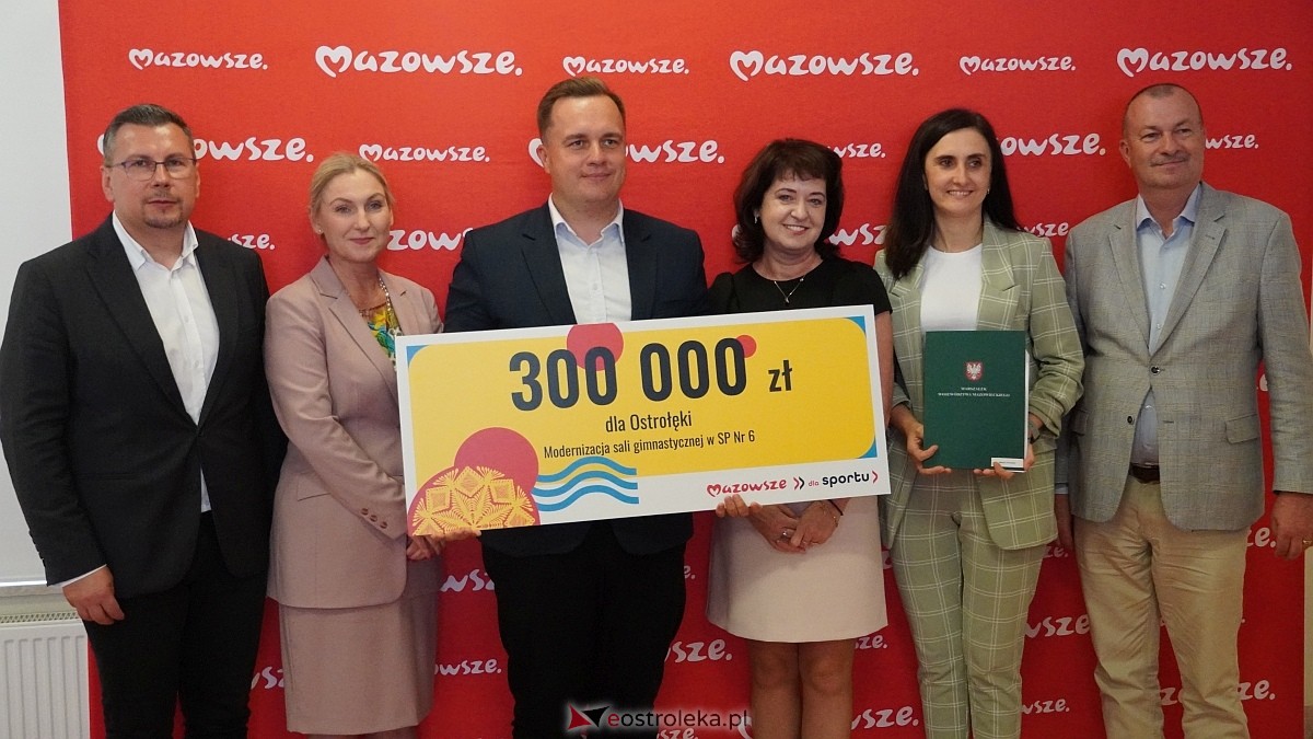Podpisanie umów w ramach projektu Mazowsze pomaga [16.07.2026] - zdjęcie #9 - eOstroleka.pl