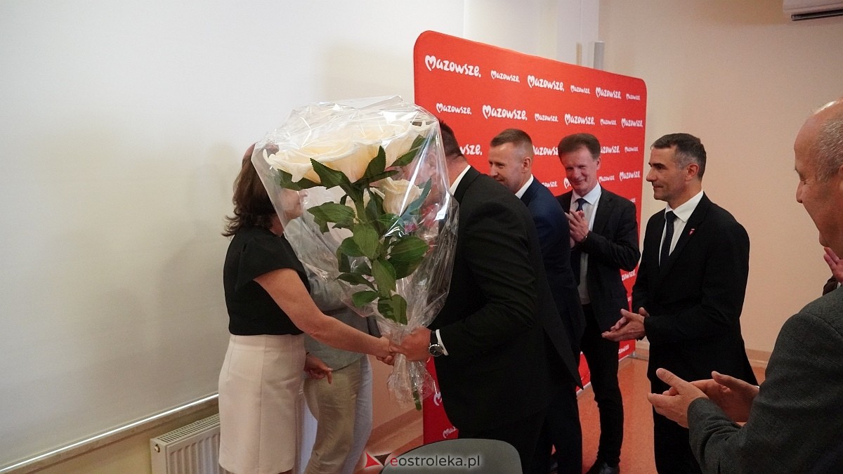 Podpisanie umów w ramach projektu Mazowsze pomaga [16.07.2026] - zdjęcie #3 - eOstroleka.pl