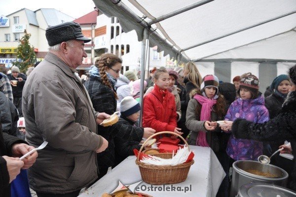 Wigilia Miejska: Prezydent i radni przełamali się opłatkiem z ostrołęczanami [17.XII.2011] - zdjęcie #23 - eOstroleka.pl