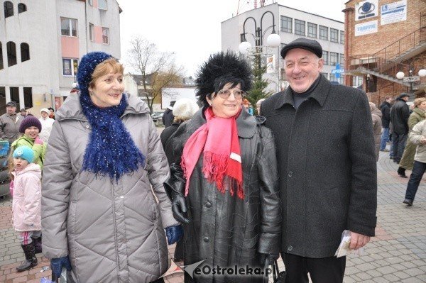 Wigilia Miejska: Prezydent i radni przełamali się opłatkiem z ostrołęczanami [17.XII.2011] - zdjęcie #25 - eOstroleka.pl