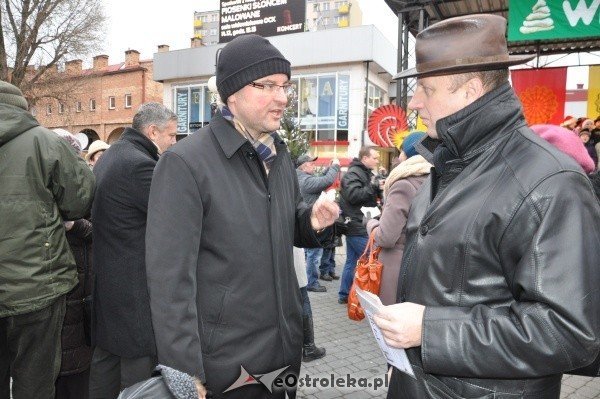 Wigilia Miejska: Prezydent i radni przełamali się opłatkiem z ostrołęczanami [17.XII.2011] - zdjęcie #44 - eOstroleka.pl