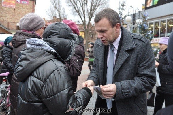 Wigilia Miejska: Prezydent i radni przełamali się opłatkiem z ostrołęczanami [17.XII.2011] - zdjęcie #48 - eOstroleka.pl