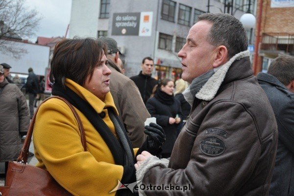 Wigilia Miejska: Prezydent i radni przełamali się opłatkiem z ostrołęczanami [17.XII.2011] - zdjęcie #50 - eOstroleka.pl