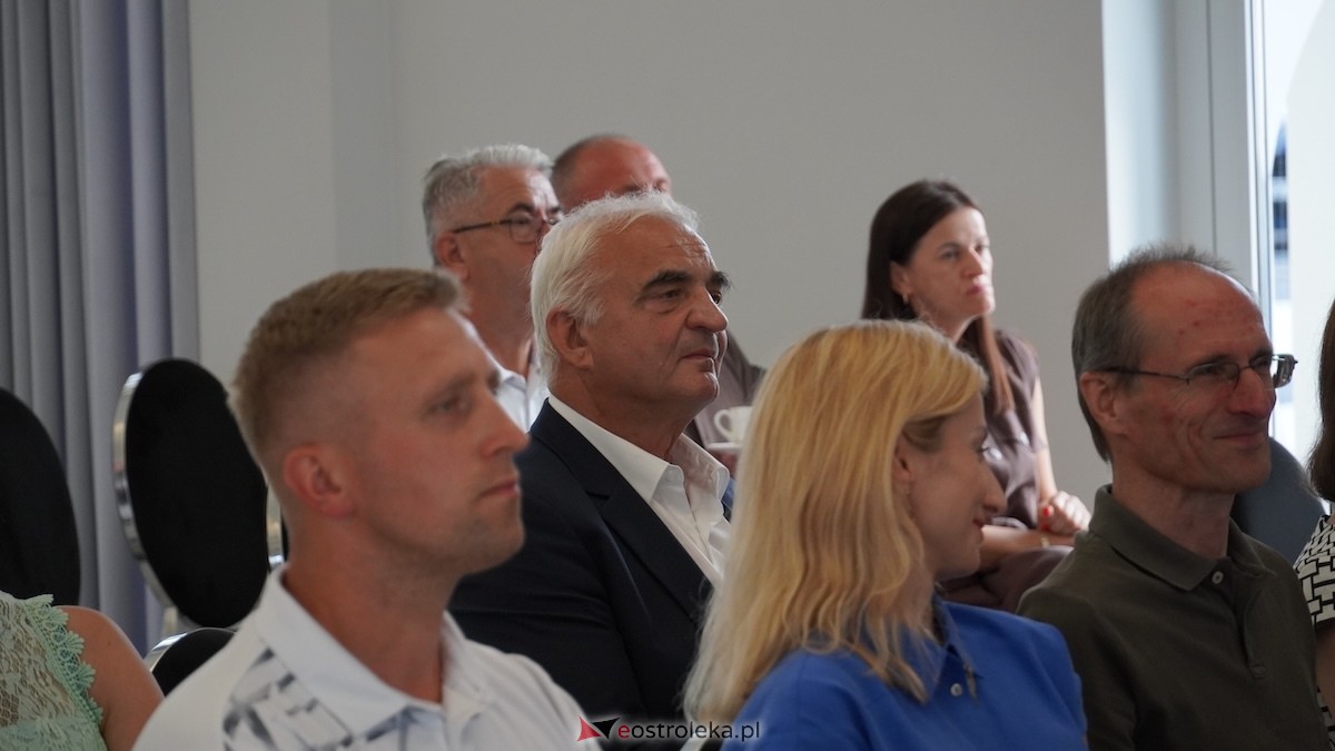 Premiera książki pt. 100 lat ostrołęckiego transportu [19.07.2026] - zdjęcie #48 - eOstroleka.pl