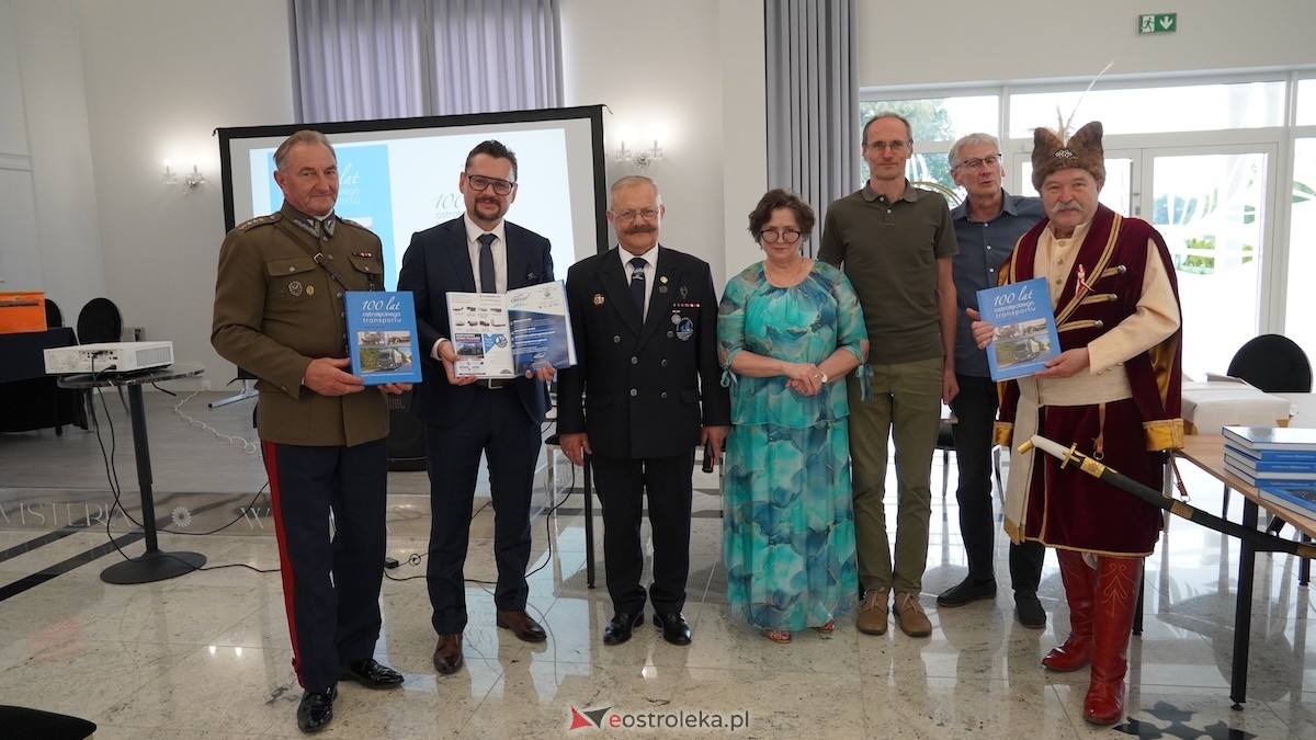 Premiera książki pt. 100 lat ostrołęckiego transportu [19.07.2026] - zdjęcie #15 - eOstroleka.pl