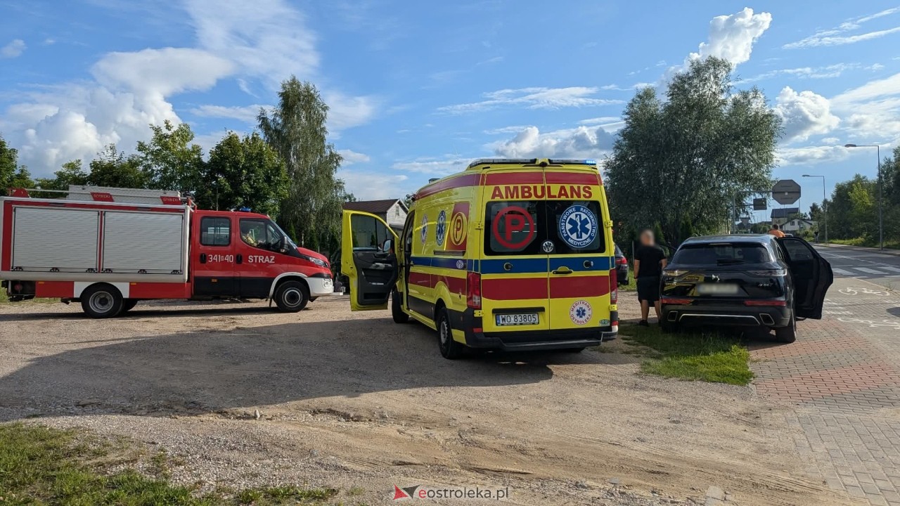 Kolizja na alei Jana Pawła II [24.07.2026] - zdjęcie #8 - eOstroleka.pl