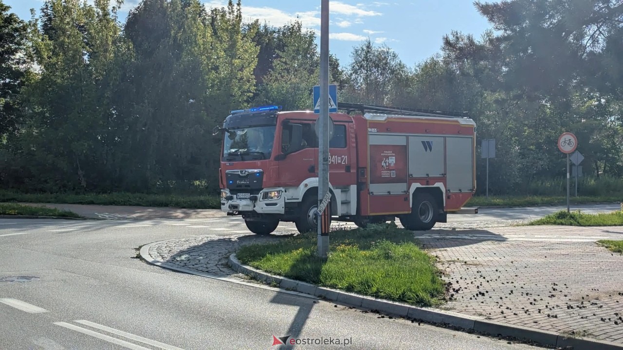 Kolizja na alei Jana Pawła II [24.07.2026] - zdjęcie #4 - eOstroleka.pl