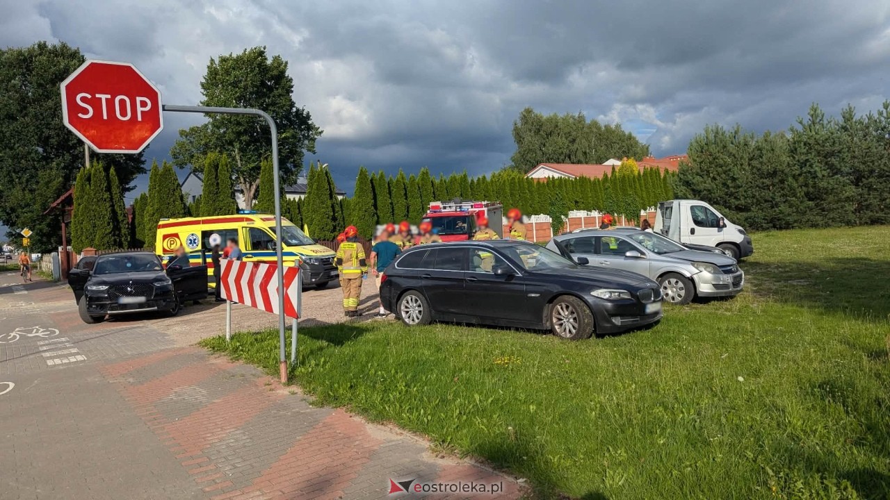 Kolizja na alei Jana Pawła II [24.07.2026] - zdjęcie #2 - eOstroleka.pl