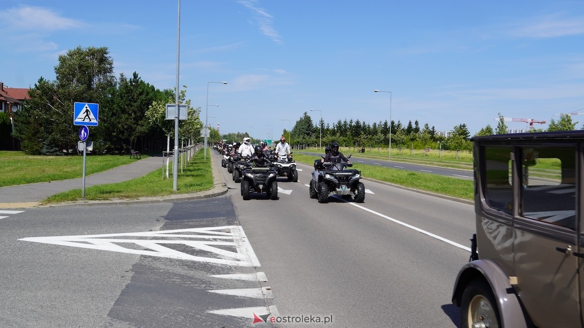 Parada samochodowa ulicami Ostrołęki [26.07.2026] - zdjęcie #54 - eOstroleka.pl
