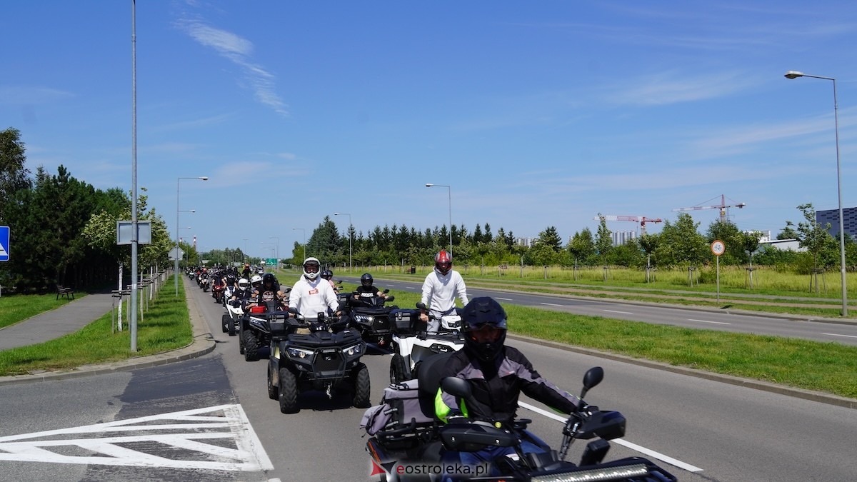 Parada samochodowa ulicami Ostrołęki [26.07.2026] - zdjęcie #53 - eOstroleka.pl