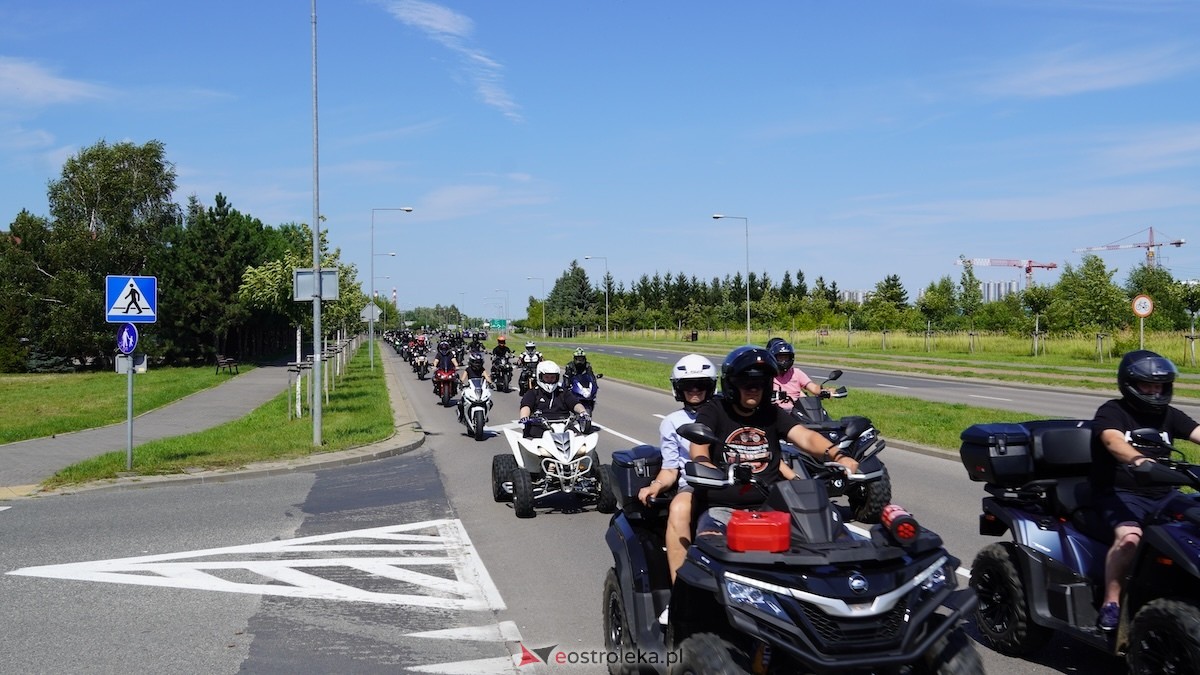 Parada samochodowa ulicami Ostrołęki [26.07.2026] - zdjęcie #51 - eOstroleka.pl