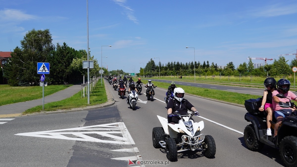 Parada samochodowa ulicami Ostrołęki [26.07.2026] - zdjęcie #50 - eOstroleka.pl