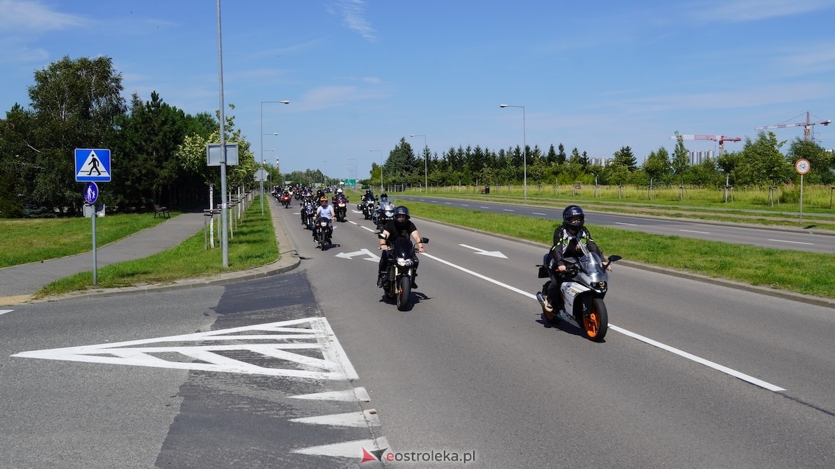 Parada samochodowa ulicami Ostrołęki [26.07.2026] - zdjęcie #35 - eOstroleka.pl