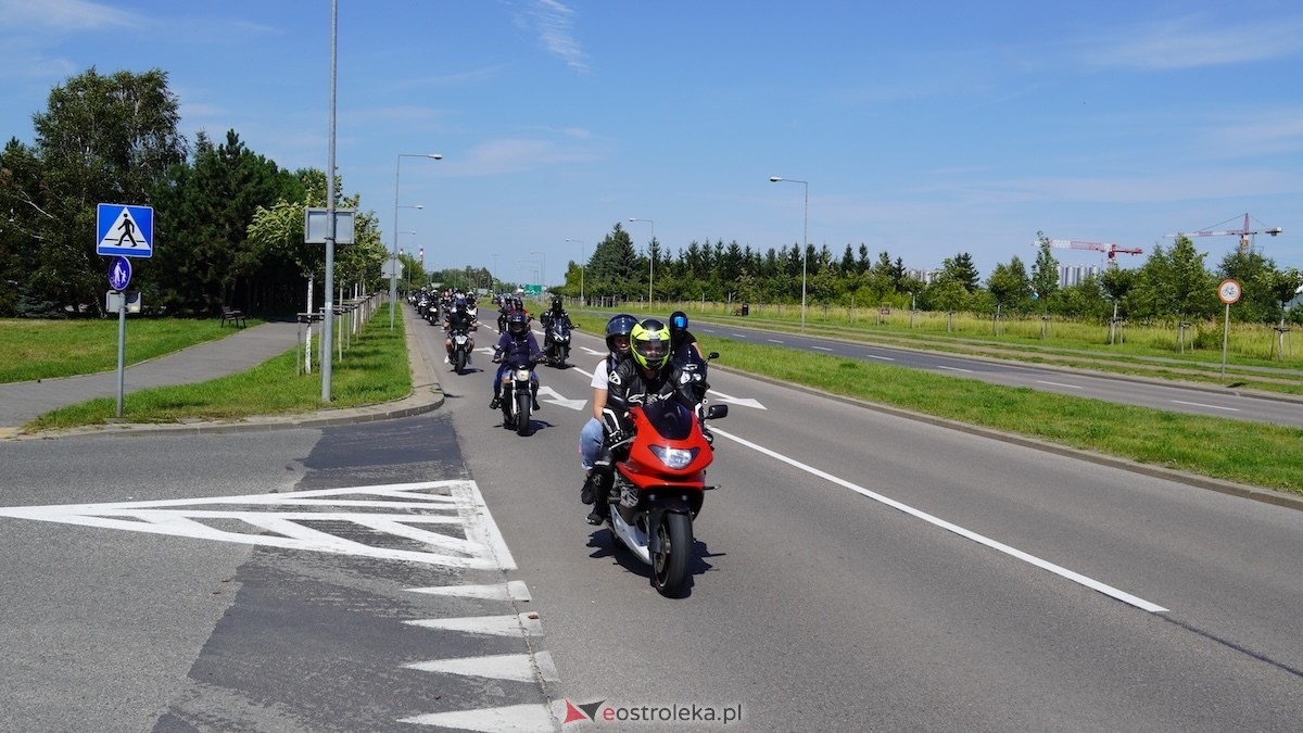 Parada samochodowa ulicami Ostrołęki [26.07.2026] - zdjęcie #32 - eOstroleka.pl