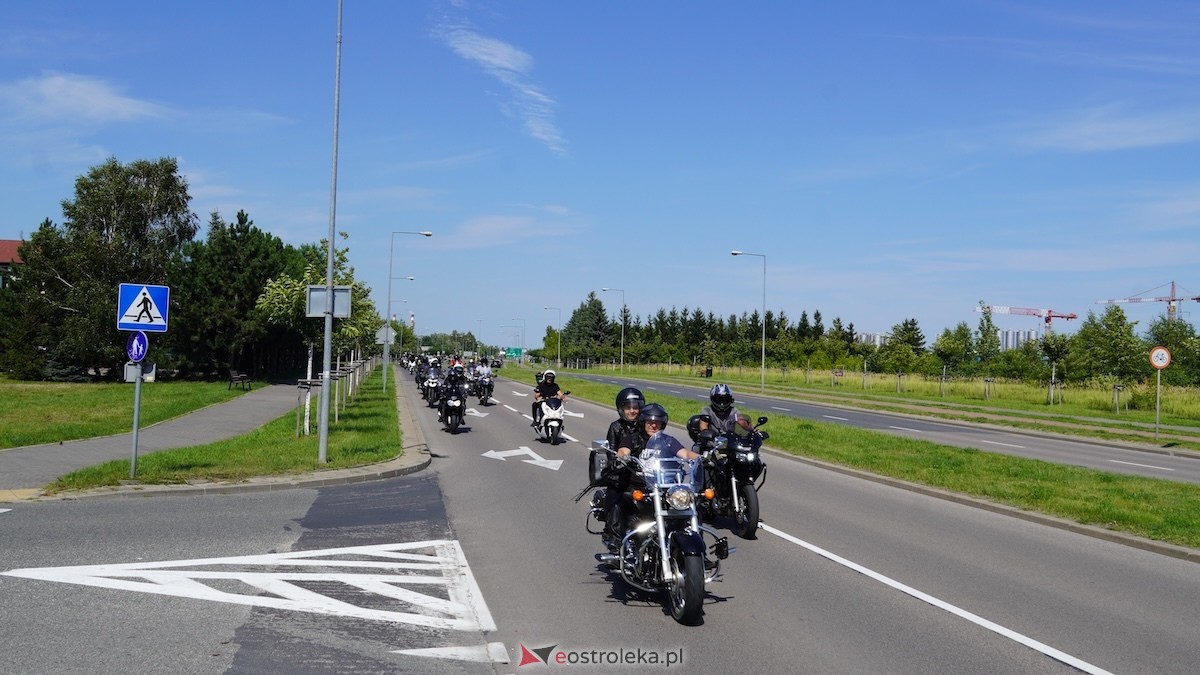 Parada samochodowa ulicami Ostrołęki [26.07.2026] - zdjęcie #29 - eOstroleka.pl