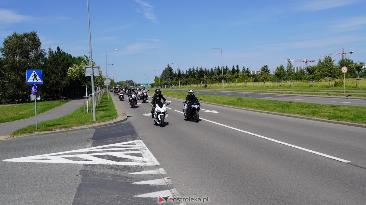 Parada samochodowa ulicami Ostrołęki [26.07.2026] - zdjęcie #24 - eOstroleka.pl