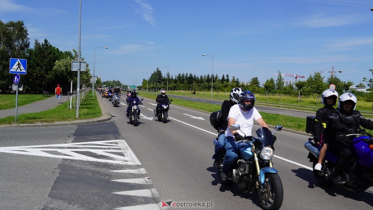 Parada samochodowa ulicami Ostrołęki [26.07.2026] - zdjęcie #23 - eOstroleka.pl