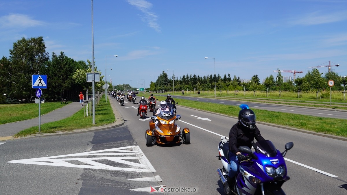 Parada samochodowa ulicami Ostrołęki [26.07.2026] - zdjęcie #20 - eOstroleka.pl