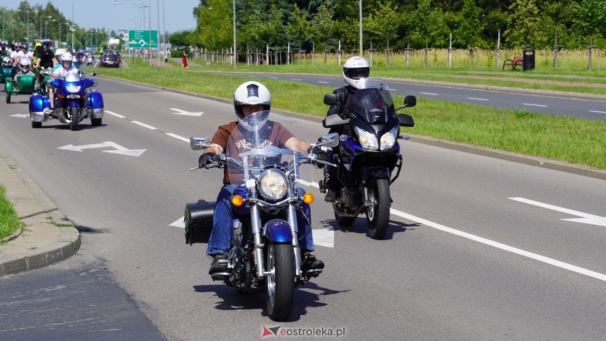 Parada samochodowa ulicami Ostrołęki [26.07.2026] - zdjęcie #18 - eOstroleka.pl