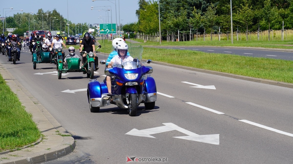 Parada samochodowa ulicami Ostrołęki [26.07.2026] - zdjęcie #17 - eOstroleka.pl