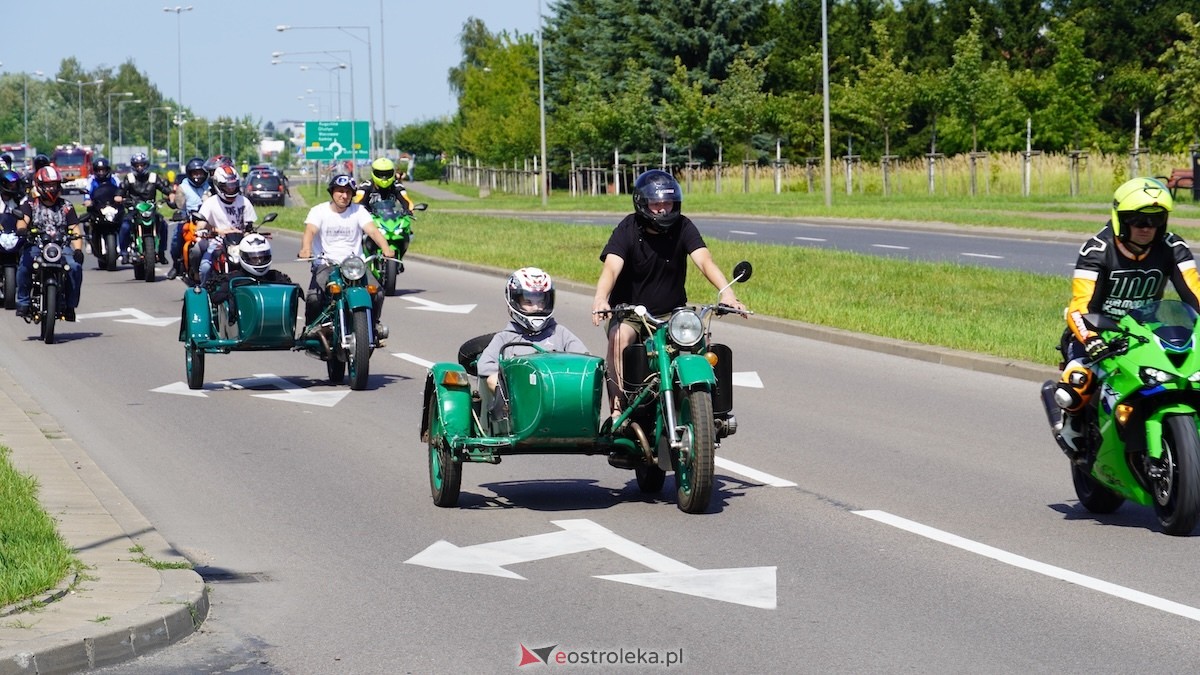 Parada samochodowa ulicami Ostrołęki [26.07.2026] - zdjęcie #16 - eOstroleka.pl
