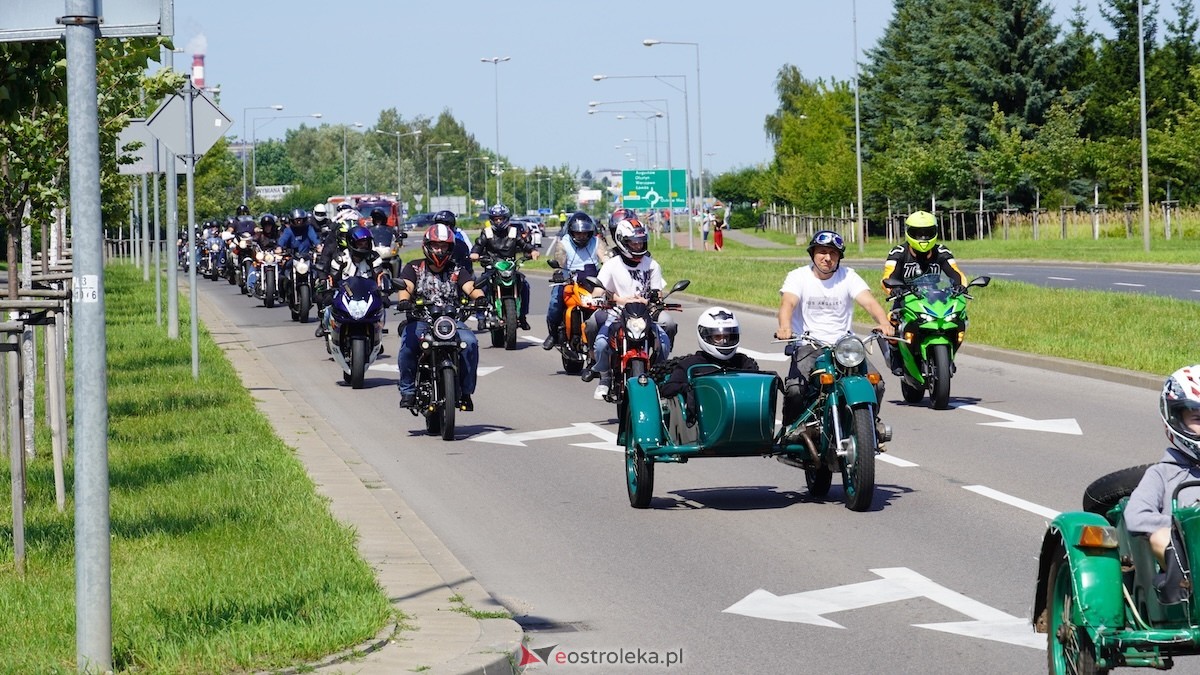 Parada samochodowa ulicami Ostrołęki [26.07.2026] - zdjęcie #15 - eOstroleka.pl