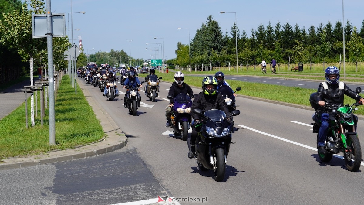 Parada samochodowa ulicami Ostrołęki [26.07.2026] - zdjęcie #11 - eOstroleka.pl