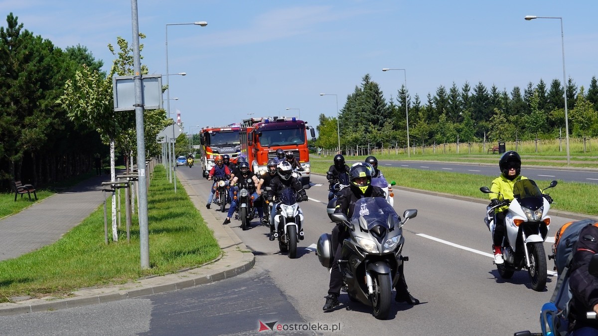 Parada samochodowa ulicami Ostrołęki [26.07.2026] - zdjęcie #6 - eOstroleka.pl