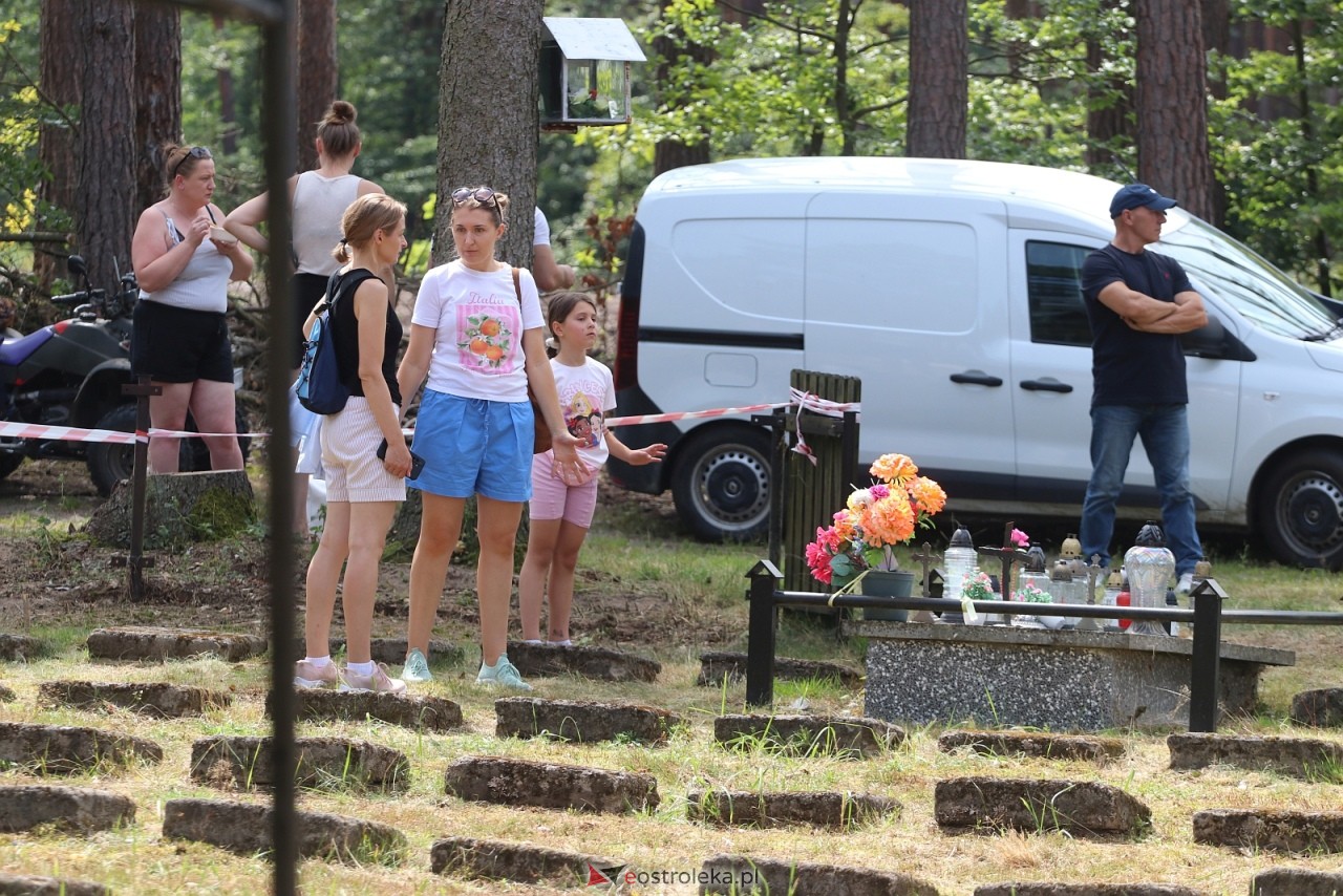 Renowacja cmentarza w Ramionach [26.07.2026] - zdjęcie #56 - eOstroleka.pl