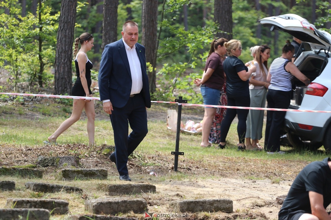 Renowacja cmentarza w Ramionach [26.07.2026] - zdjęcie #20 - eOstroleka.pl