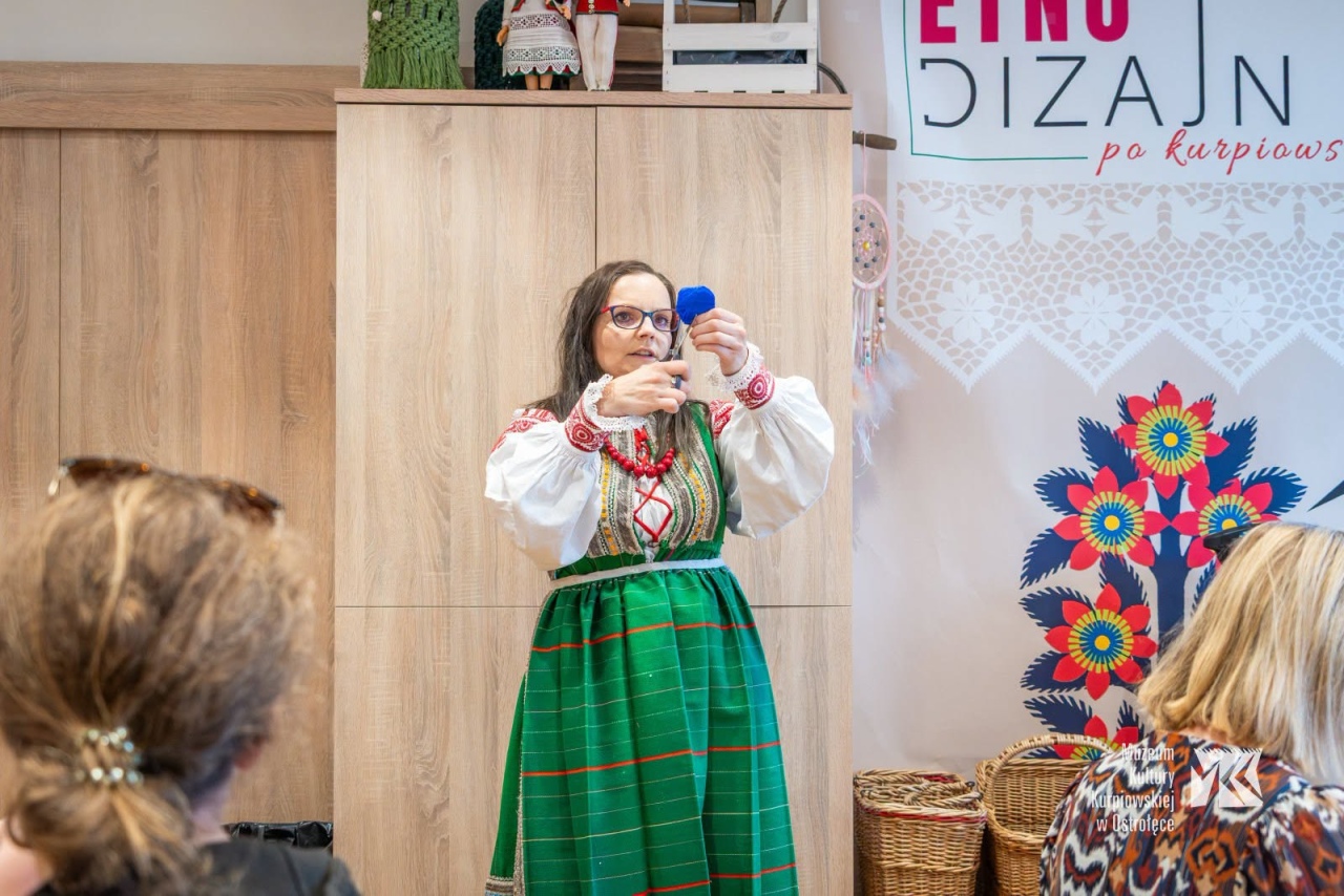 Tradycyjne pająki znowu zachwycają. Za nami warsztaty w Muzeum Kultury Kurpiowskiej [27.07.2026] - zdjęcie #2 - eOstroleka.pl