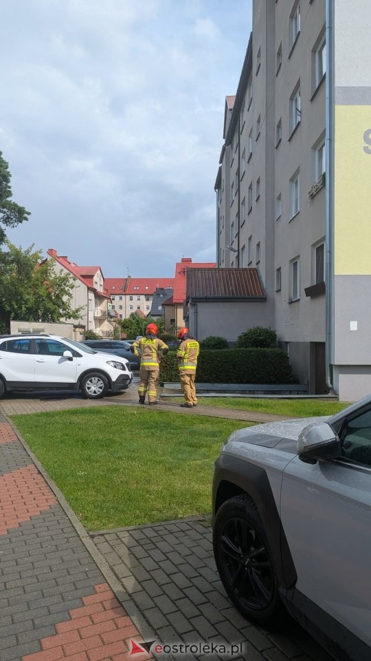 Strażacka interwencja przy ul. Skierkowskiego [27.07.2026] - zdjęcie #5 - eOstroleka.pl