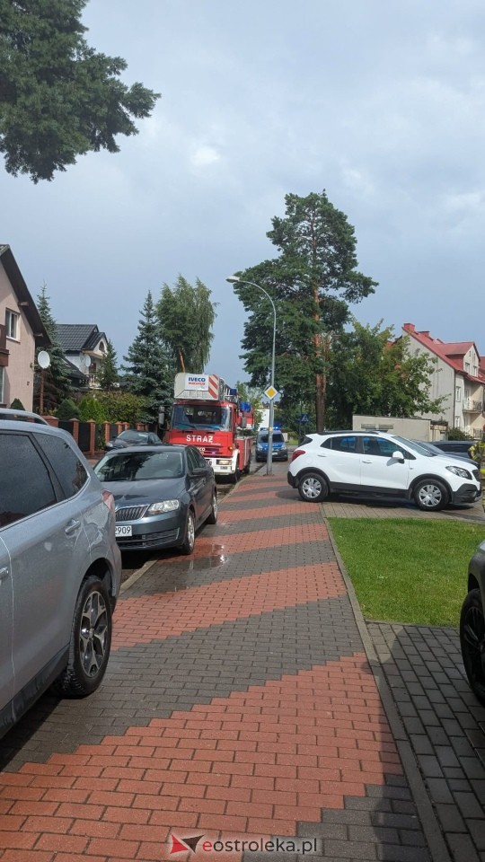 Strażacka interwencja przy ul. Skierkowskiego [27.07.2026] - zdjęcie #4 - eOstroleka.pl