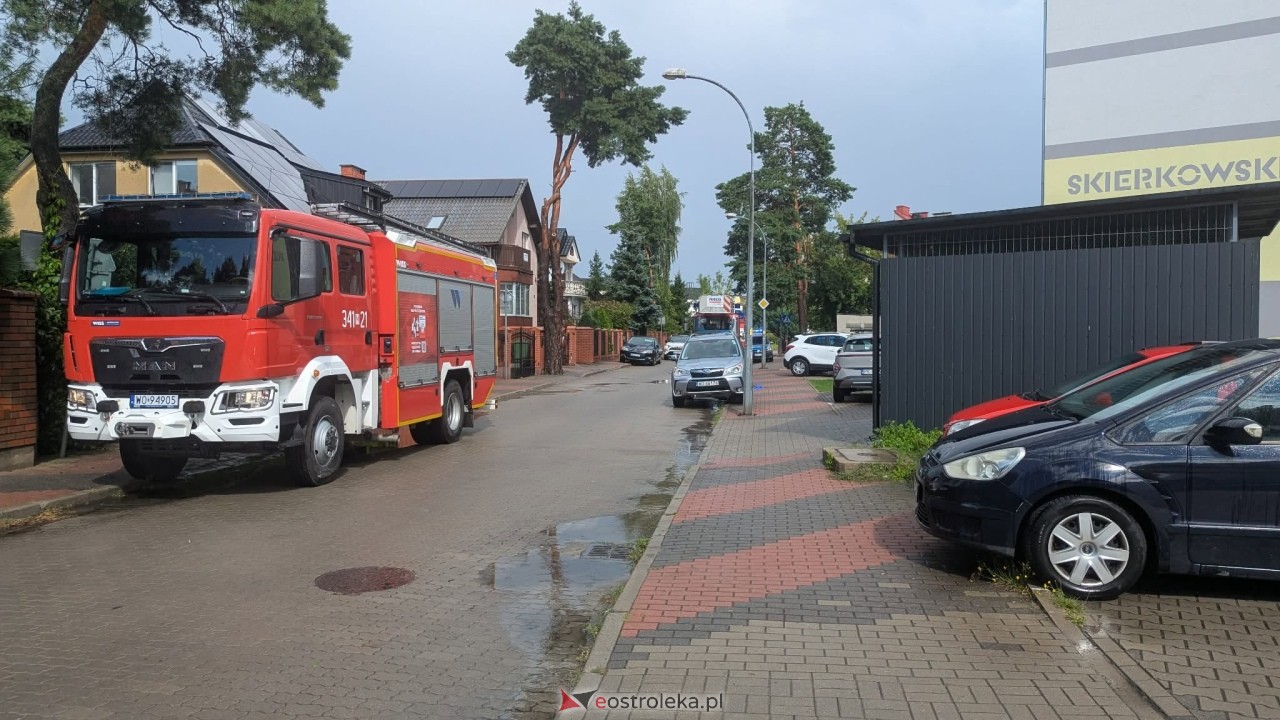 Strażacka interwencja przy ul. Skierkowskiego [27.07.2026] - zdjęcie #1 - eOstroleka.pl