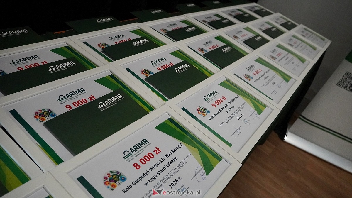 Wręczenie czeków ze wsparciem od ARiMR dla KGW z powiatu ostrołęckiego [28.07.2026] - zdjęcie #76 - eOstroleka.pl