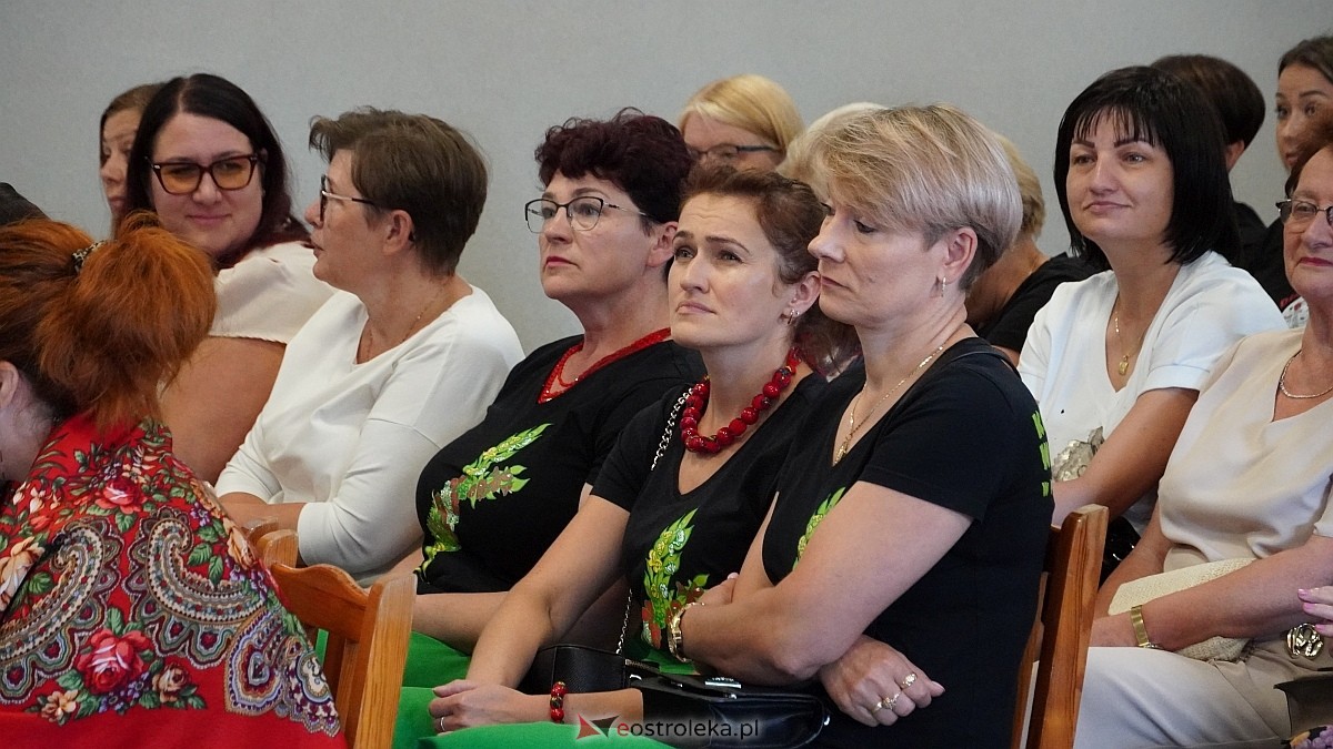 Wręczenie czeków ze wsparciem od ARiMR dla KGW z powiatu ostrołęckiego [28.07.2026] - zdjęcie #72 - eOstroleka.pl