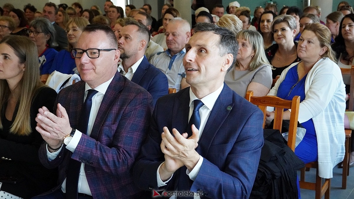 Wręczenie czeków ze wsparciem od ARiMR dla KGW z powiatu ostrołęckiego [28.07.2026] - zdjęcie #66 - eOstroleka.pl
