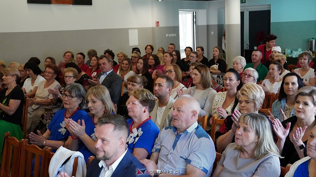 Wręczenie czeków ze wsparciem od ARiMR dla KGW z powiatu ostrołęckiego [28.07.2026] - zdjęcie #62 - eOstroleka.pl