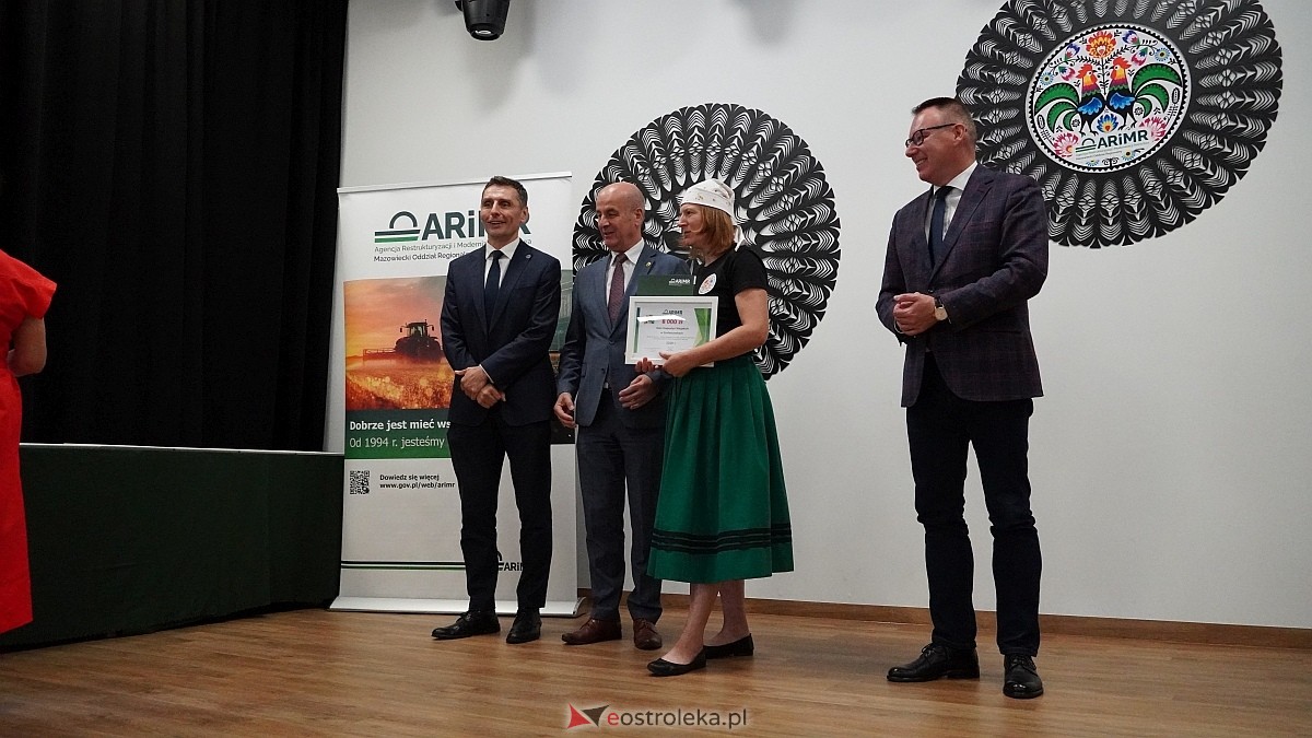 Wręczenie czeków ze wsparciem od ARiMR dla KGW z powiatu ostrołęckiego [28.07.2026] - zdjęcie #52 - eOstroleka.pl