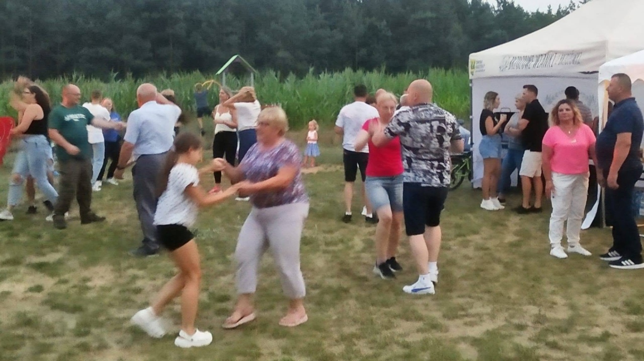 Potańcówka w Brzozówce [01.08.2026] - zdjęcie #16 - eOstroleka.pl