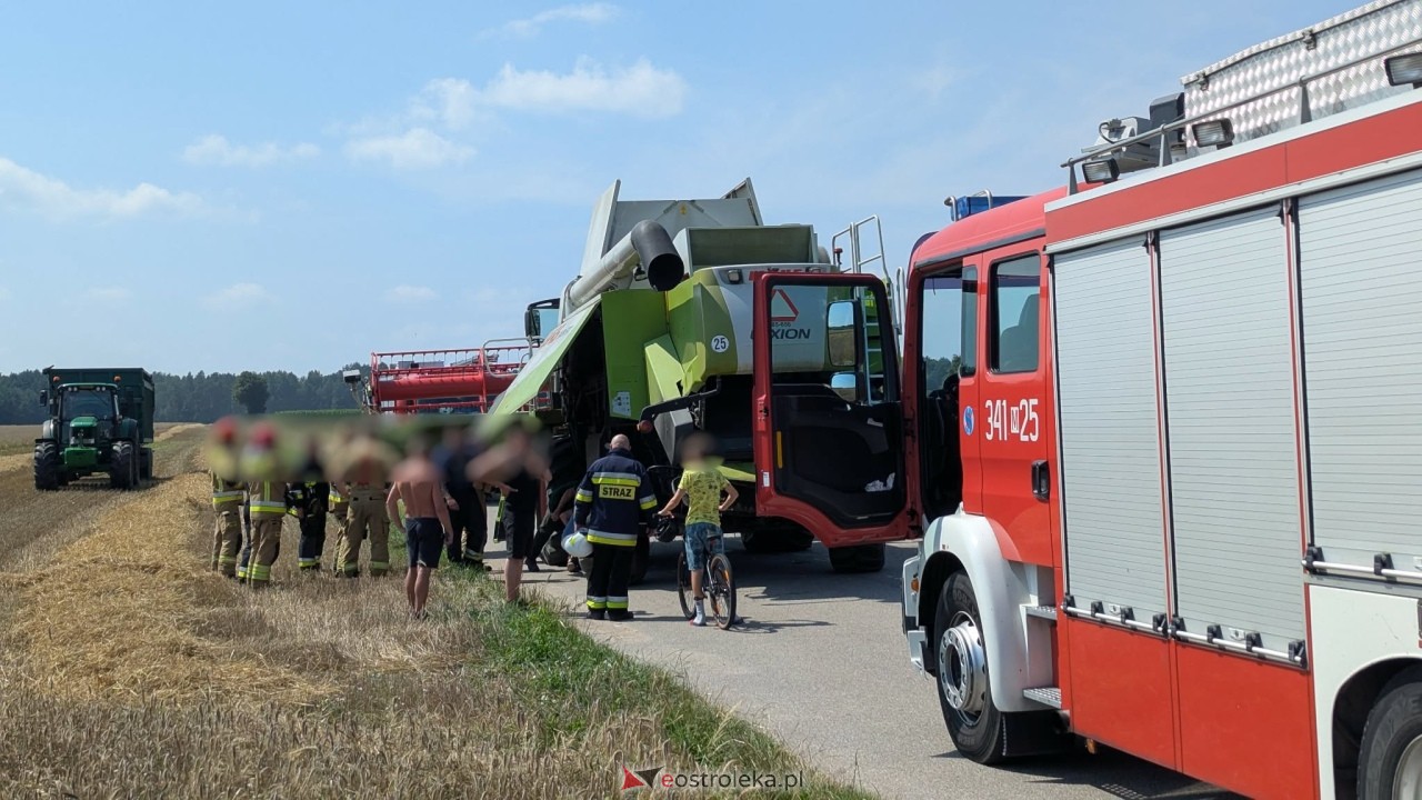 Pożar kombajnu w Borawem [04.08.2026] - zdjęcie #6 - eOstroleka.pl