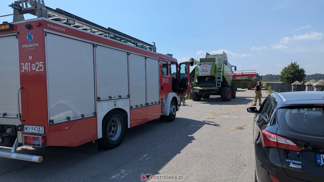 Pożar kombajnu w Borawem [04.08.2026] - zdjęcie #3 - eOstroleka.pl