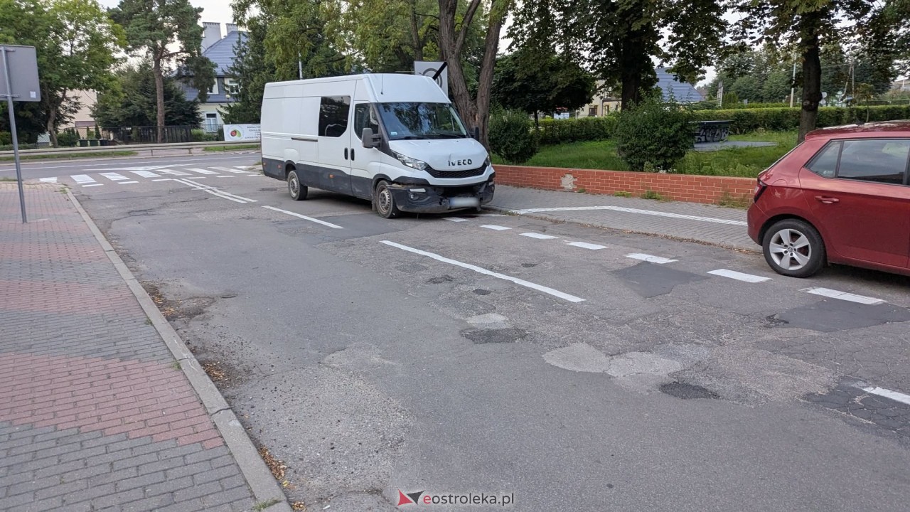Kolizja dwóch aut na Traugutta [06.08.2026] - zdjęcie #9 - eOstroleka.pl
