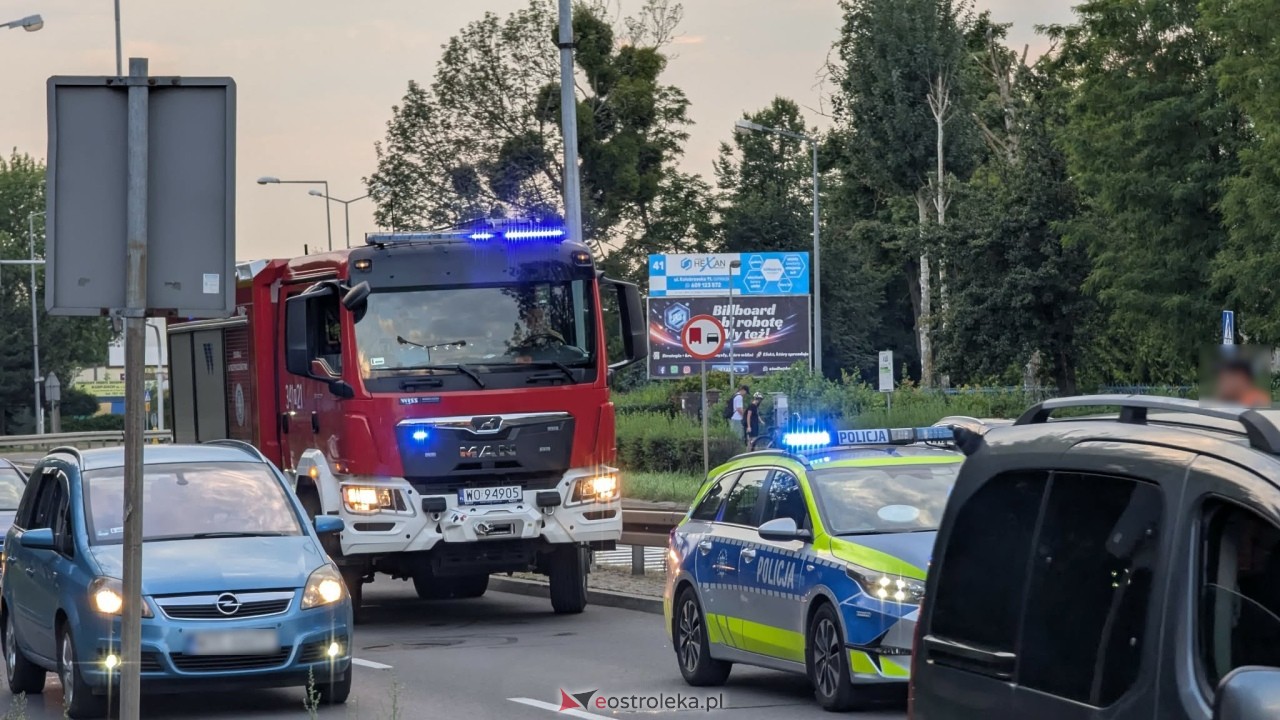 Kolizja dwóch aut na Traugutta [06.08.2026] - zdjęcie #4 - eOstroleka.pl