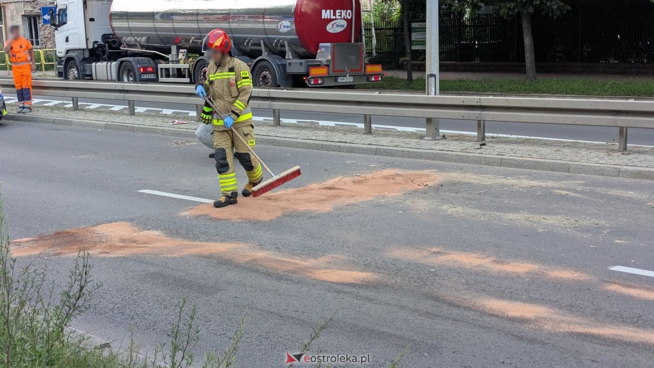 Kolizja dwóch aut na Traugutta [06.08.2026] - zdjęcie #3 - eOstroleka.pl