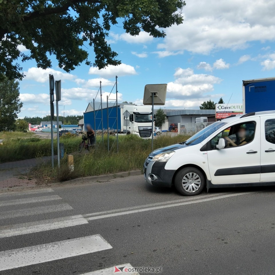 Awaria ciężarówki na skrzyżowaniu Ławskiej i Granicznej [07.08.2026] - zdjęcie #9 - eOstroleka.pl