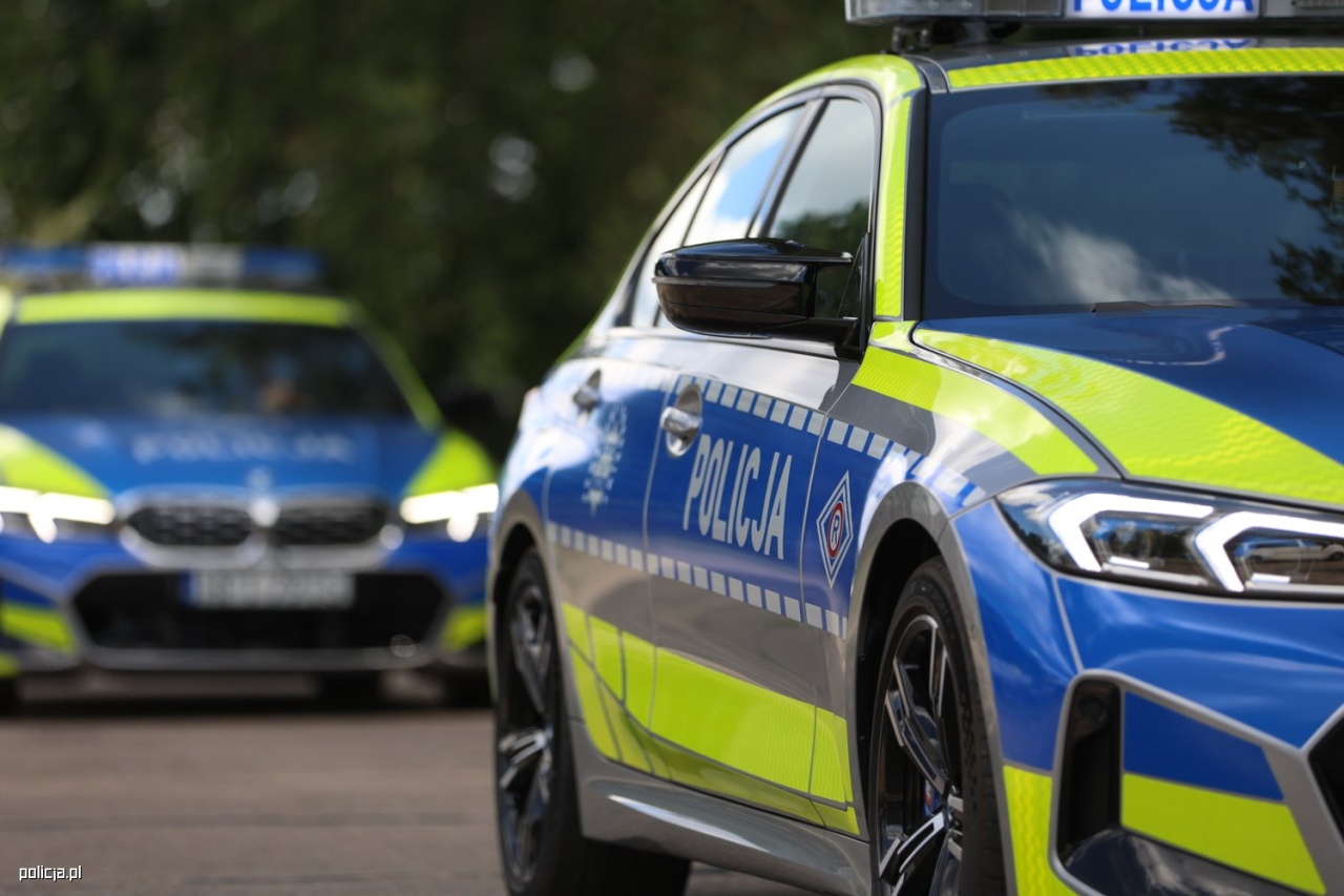 Nowe radiowozy dla policji [13.08.2026] - zdjęcie #9 - eOstroleka.pl