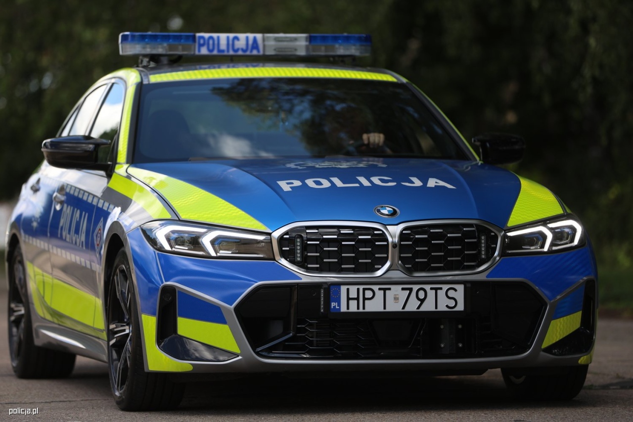 Nowe radiowozy dla policji [13.08.2026] - zdjęcie #8 - eOstroleka.pl